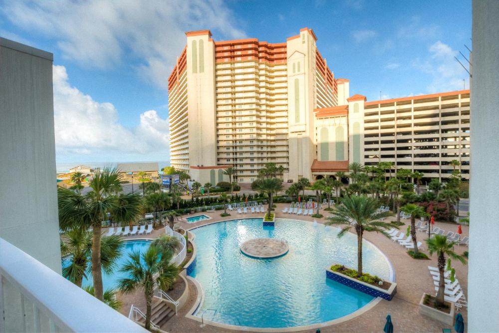 BRAND NEW!Laketown Wharf 233! Beautiful 3 BD, Great Amenities, And Great Location